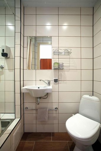 Bathroom 2, Ostrovok Hotel, Sankt-Peterburg gorsovet