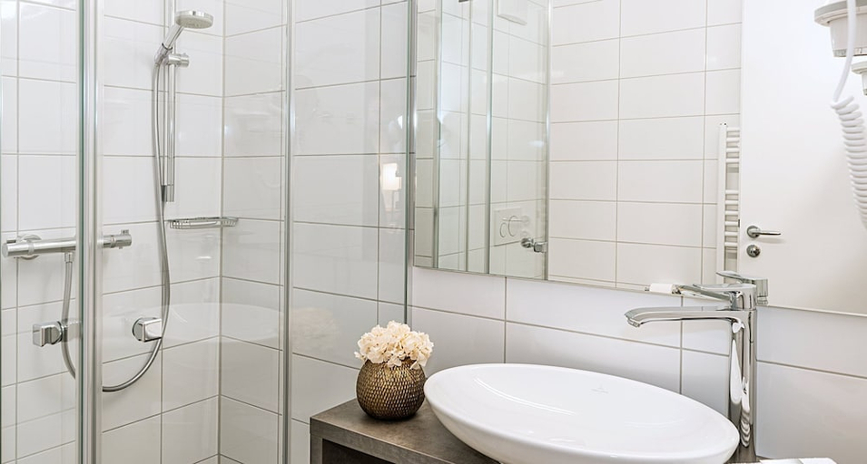 Bathroom 4, Victor's Residenz-Hotel Teistungenburg, Eichsfeld