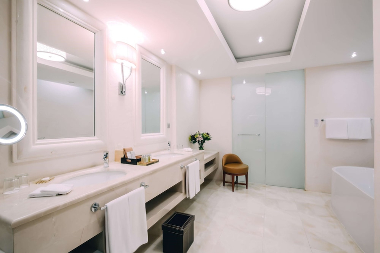 Bathroom 4, Rixos Borovoe, Shuchinskiy