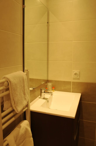 Bathroom 1, Adonis Aix-en-Provence, Bouches-du-Rhône