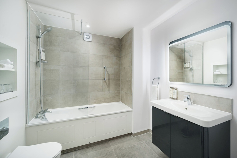 Bathroom 5, voco St. John's Solihull By IHG, Solihull