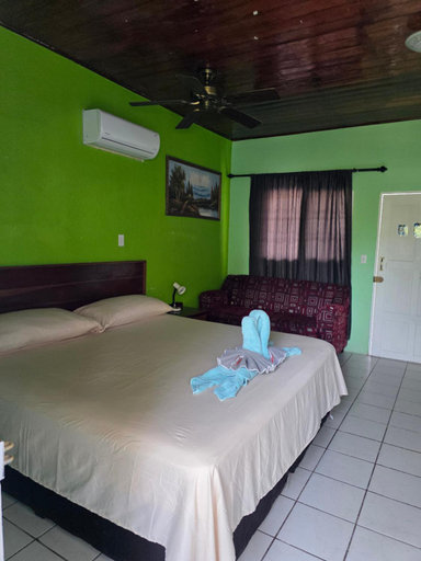 Bedroom 2, Anchorage Beach Resort Caye Caulker