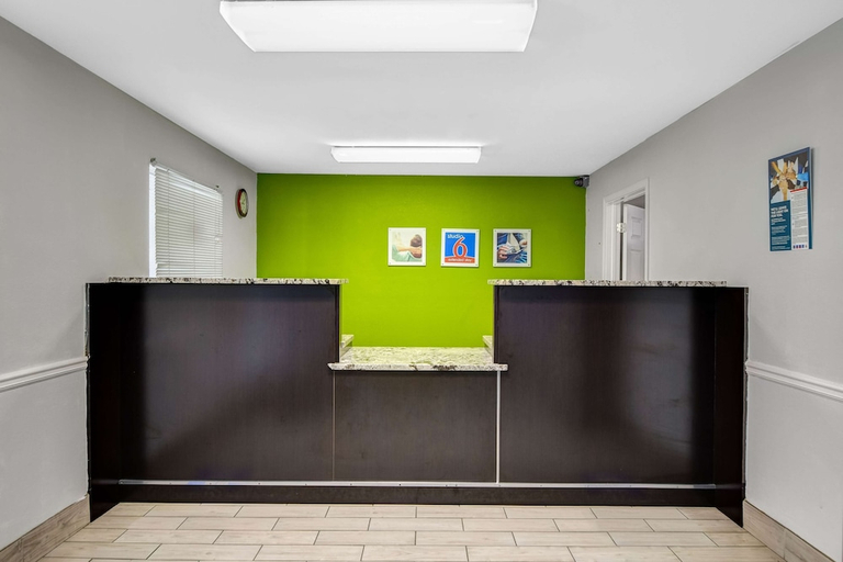 Public Area, Studio 6 Extended Stay - Atlanta, GA - Chamblee, DeKalb