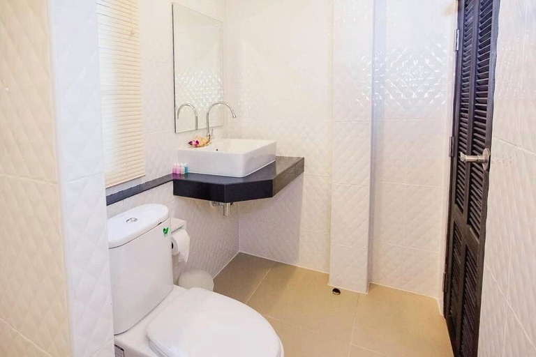 Bathroom 5, Lux Family Villas, Mueang Krabi