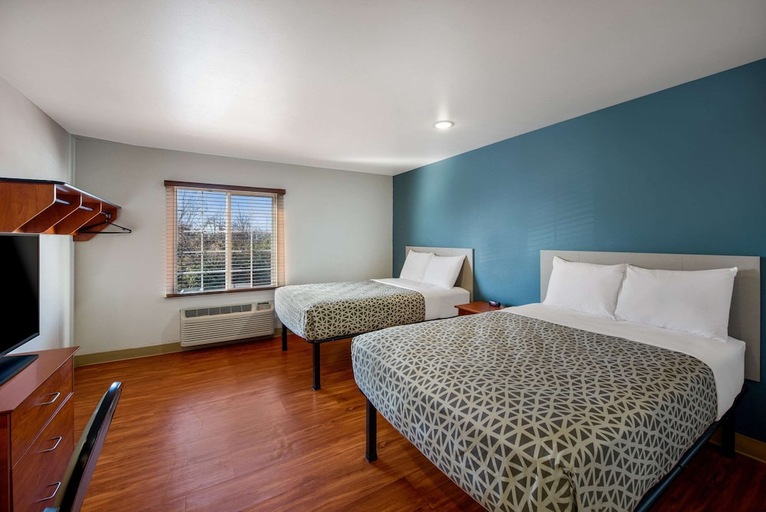 Bedroom 2, WoodSpring Suites Columbus Southeast, Franklin