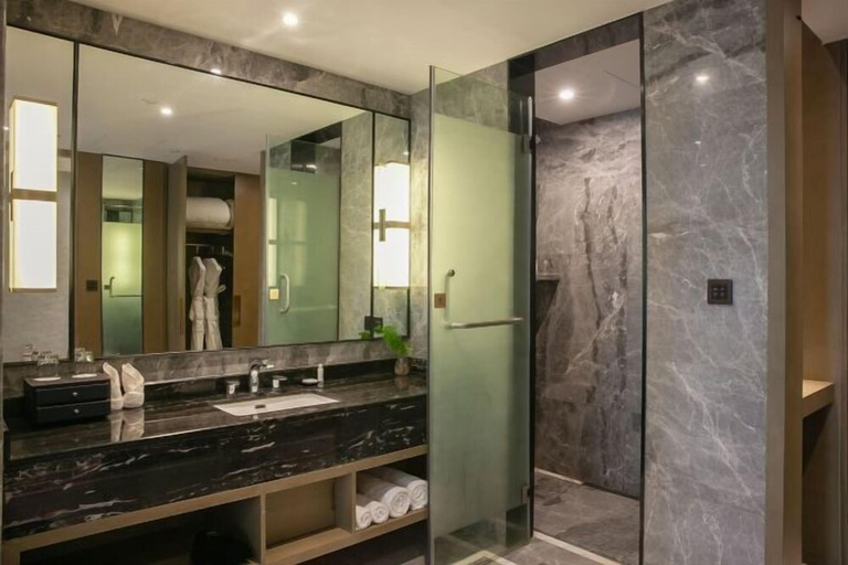Bathroom 3, Grand New Century Hotel, Enshi Tujia and Miao