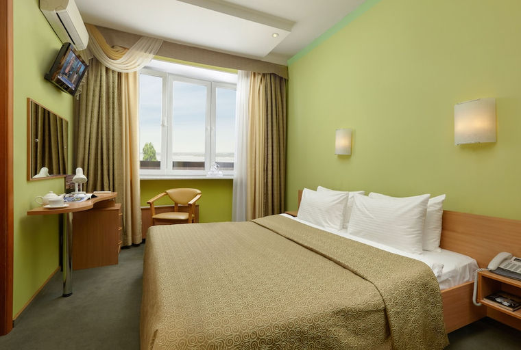 Bedroom 2, Oktyabrskaya Hotel, Borskiy rayon