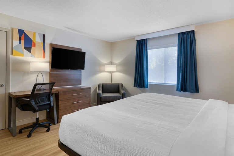 Bedroom 3, Baldwin Inn & Suites, SureStay Collection by Best Western, Hampden