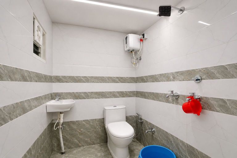 Bathroom 3, Shiv Kashi P Guest House By Glitz Hotels, Varanasi
