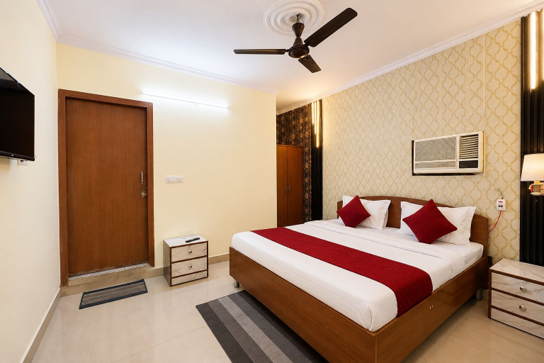 Room 3, Hotel Park Stay 2 - Near Noida 15 Metro, Gautam Buddha Nagar