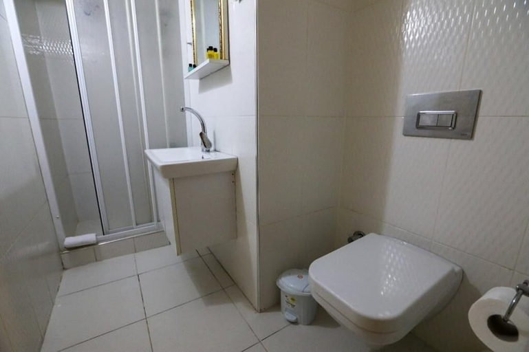 Bathroom 3, Taksim cozy apartments, Beyoğlu