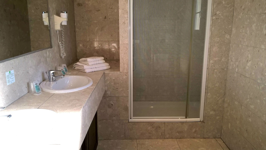 Bathroom 3, La Villa 10, Seine-Maritime