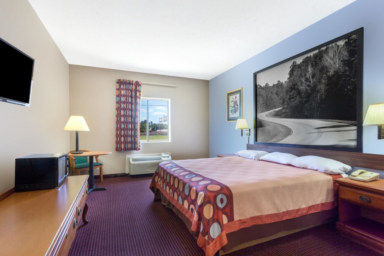 Bedroom 3, Super 8 by Wyndham Jackson/Ridgeland, Hinds