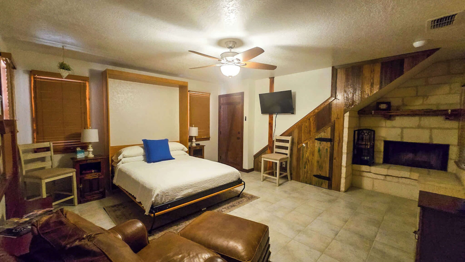Primary image, Utopia Gruene Cottages, Comal