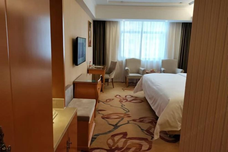 Bedroom 3, Vienna Hotel (Jingzhou Jianli Jiangcheng Branch), Jingzhou