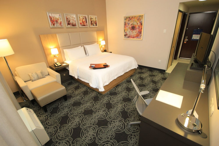 Bedroom 3, Hampton Inn by Hilton Zacatecas, Zacatecas