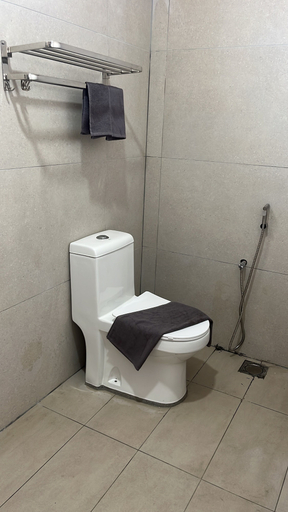 Bathroom 4, Rest N Go Buntong, Kinta