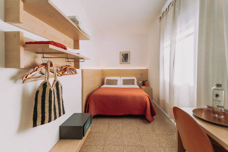 Bedroom 4, Hotel Bell Repos, Girona