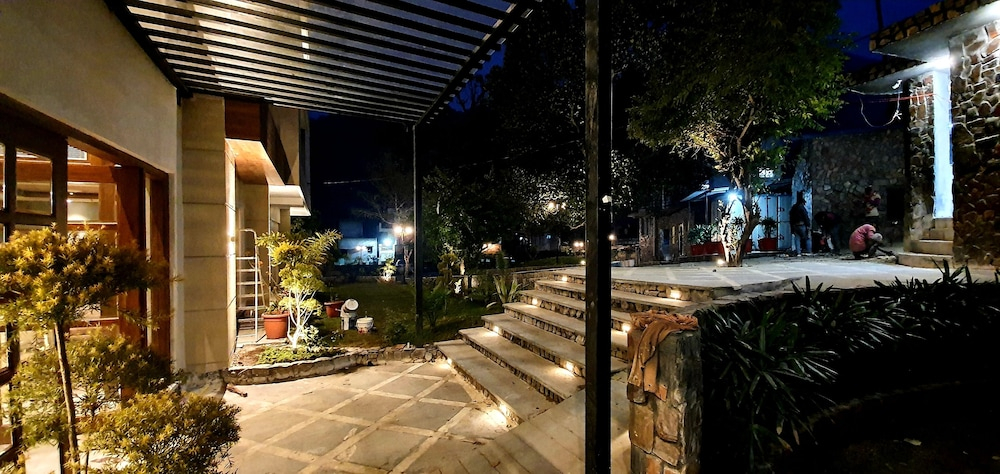 Others 5, Divine Ganga Cottage, Garhwal
