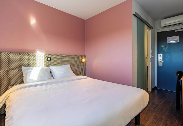 Bedroom 3, B&B HOTEL Colmar Lumière, Haut-Rhin