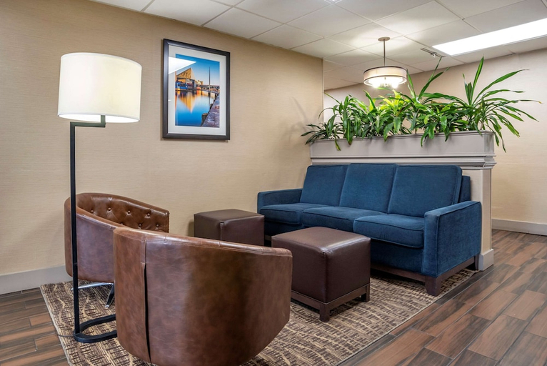 Public Area 2, Comfort Inn Towson - Baltimore North, Baltimore