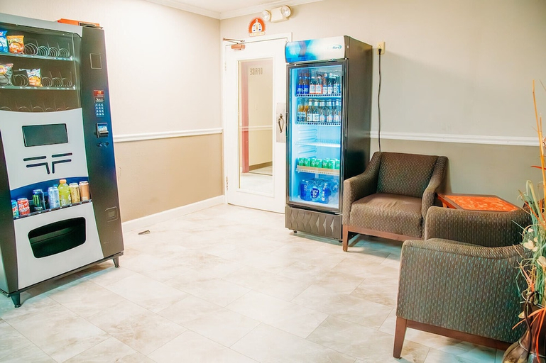 Public Area 2, Country Garden & Suites, Franklin
