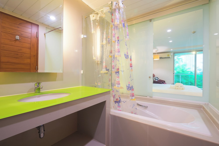 Bathroom 3, Nice Residence Bangkok Sukhumvit, Wattana