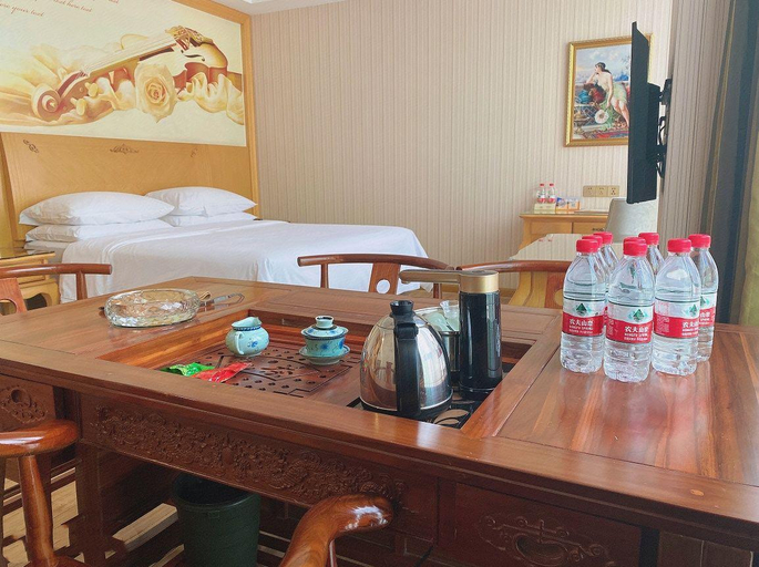 Food & Drinks 4, Vienna Hotel (Luhe), Shanwei