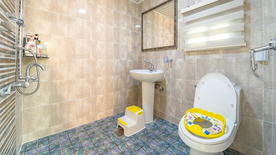 Bathroom 3, Gapyeong Yeheaden Pension, Gapyeong