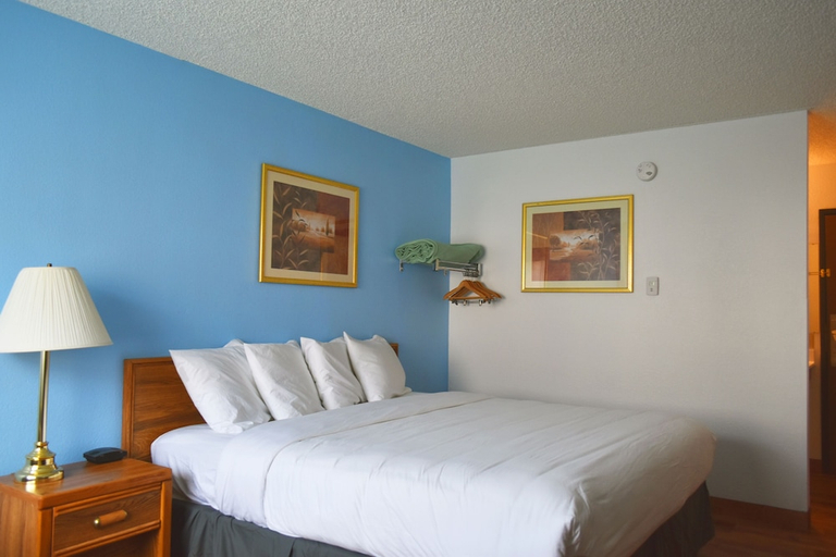 Bedroom 3, SureStay by Best Western Glendive Yellowstone River, Dawson