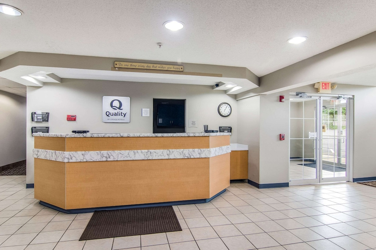 Public Area 3, Quality Inn & Suites Grove City - Outlet Mall, Mercer