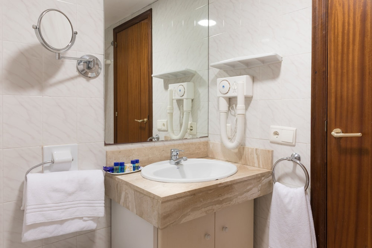 Bathroom, htop Royal Sun, Barcelona