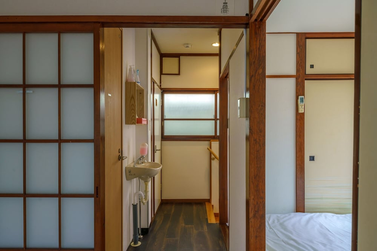 Bedroom 2, Yadoya Chigusa Cho, Taitō