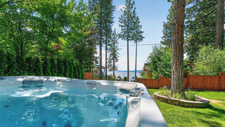 Sport & Beauty, Luxury Incline Village Cabin w/ Lake Views, Game Room, Firepit & Beach Access, Washoe