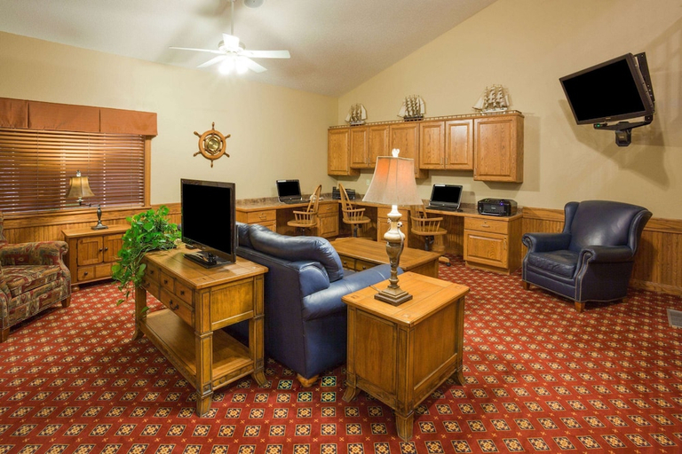 Public Area, AmericInn by Wyndham Wetmore Munising, Alger