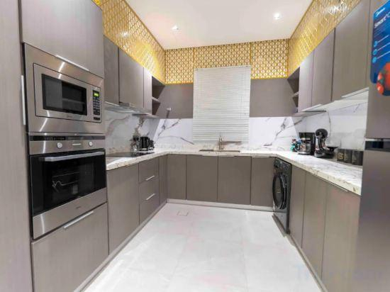1, Alwadi Home with Walk-In Closet & Kitchen, Riyadh