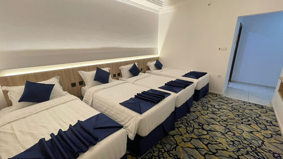 Bedroom 4, LULUAT ALNUZHA HOTEL, Makkah