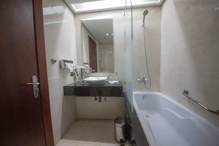 Bathroom, Hotel Prince de Paris, Casablanca