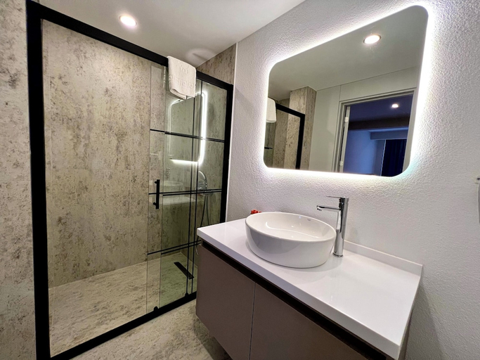 Bathroom 5, COASTLINE, Antalya