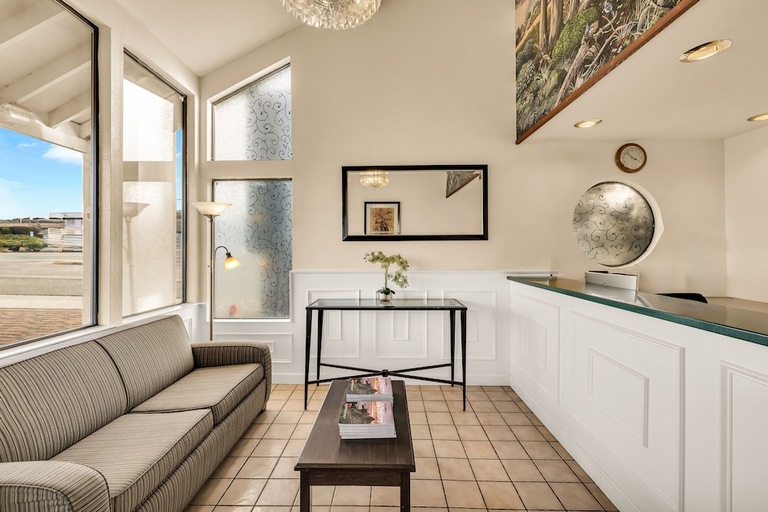 Public Area, Scottish Fairway Inn, Monterey