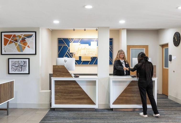 Exterior & Views 1, Holiday Inn Express Redding North by IHG, Shasta