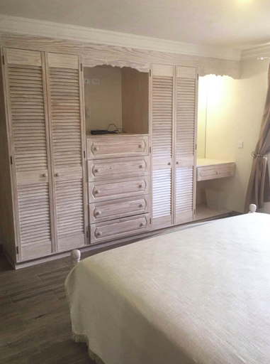Room 4, Panthera Terra Apartments MUP - by Zenbreak