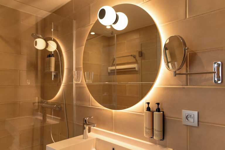 Bathroom, Adagio Antwerp City Center, Antwerpen
