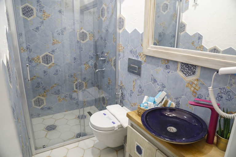 Bathroom 4, Adacan Alacatı, Çeşme