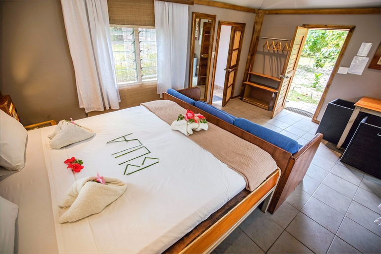Bedroom 2, Barefoot Kuata Island Resort Fiji, Ba