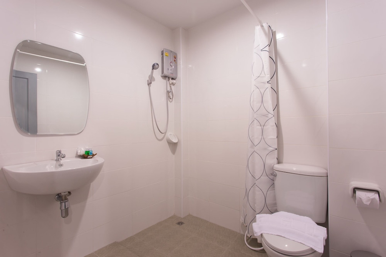 Bathroom, Krabi Inn And Omm Hotel, Mueang Krabi