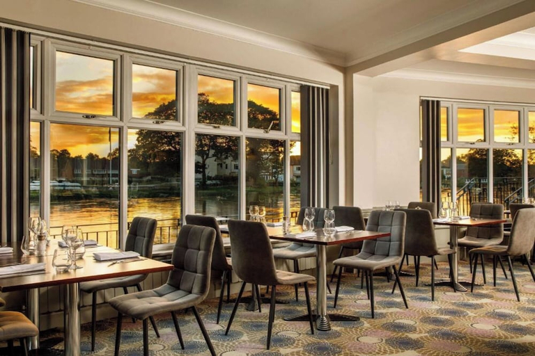 Food & Drinks 4, Sunday London Staines-upon-Thames Heathrow T5, Surrey