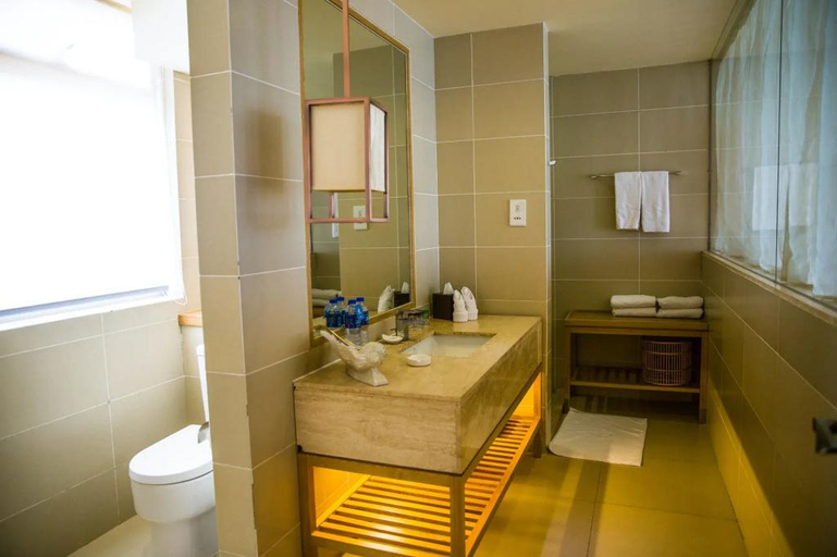 Bathroom 5, Titan Paradise Xiamen Hotel, Xiamen