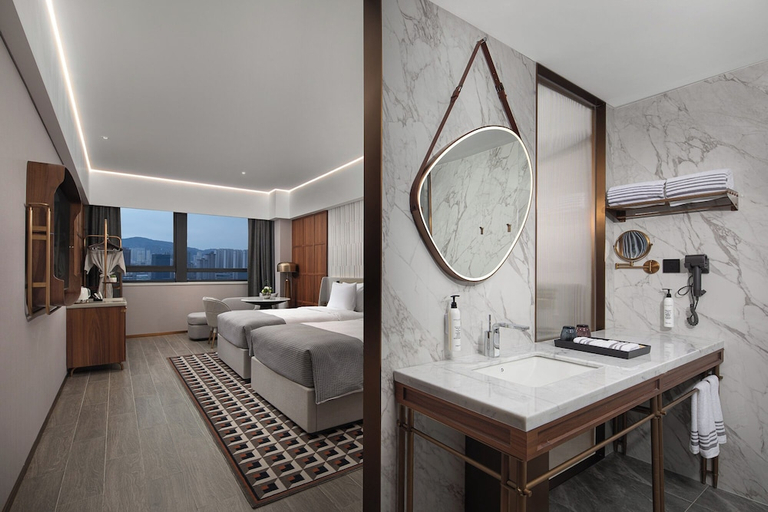 Bathroom 5, Wanda Moments Xining Chengdong, Xining