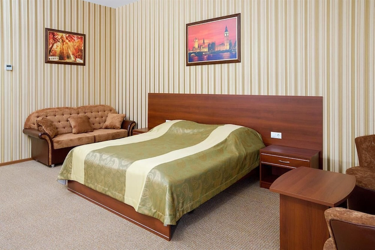 Bedroom 3, Royal Hotel, Irkutskiy rayon